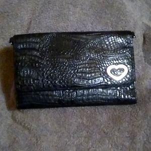 Brighton man's tri-fold pebbled leather.